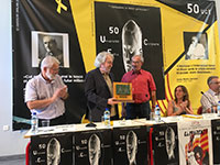 Antoni Miró rebent 'Premi Canigó, Premi Individual a la Trajectòria'