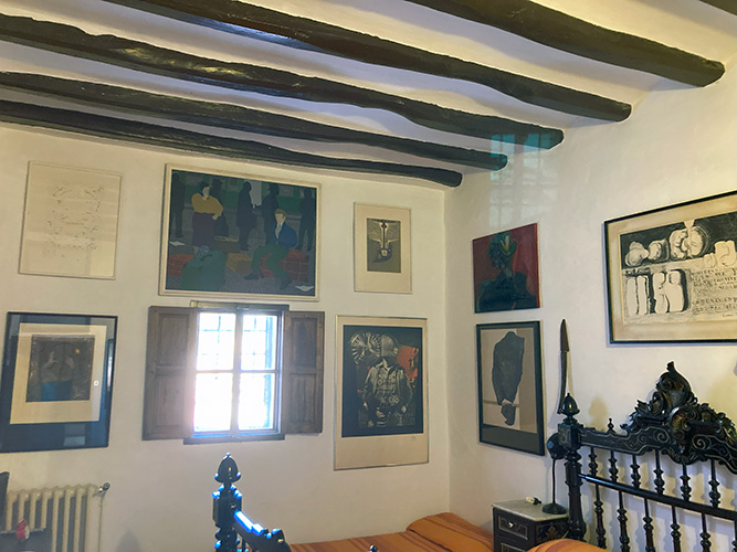 Algunes obres artístiques dins del Mas de Sopalmo