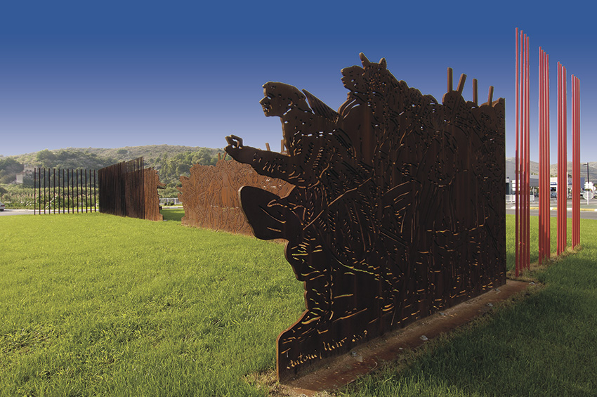 25 D'ABRIL 1707-2007 (Acer cortén, 3,5x26x8 m.) Antoni Miró