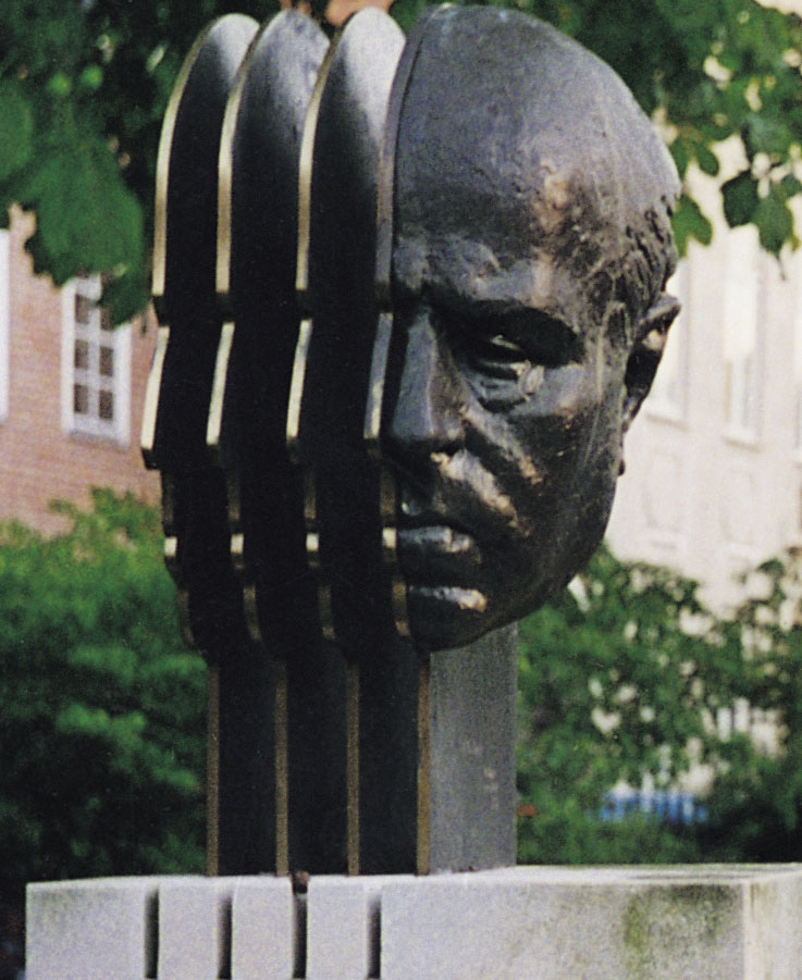 Escultura d'Antoni Miró dedicada a Pau Casals a Wolfenbüttel