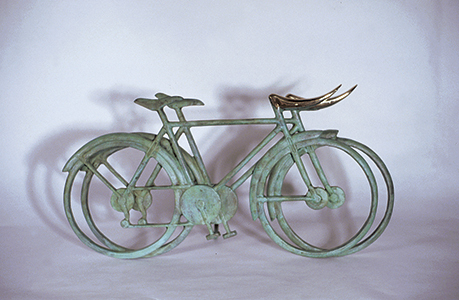 LO TAUR 2002 (Bronze, 31x59x2) Antoni Miró